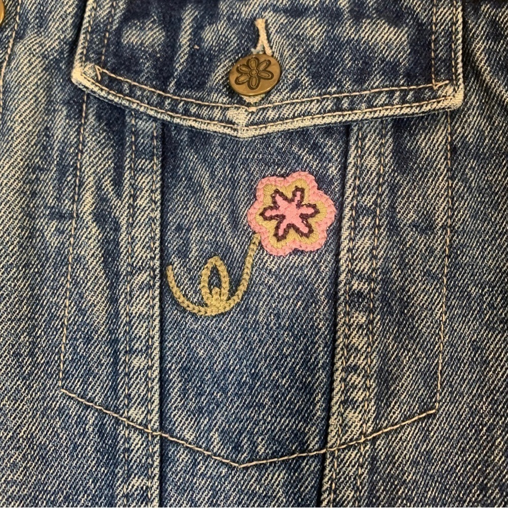 Vintage Disney Winnie The Pooh Embroidered Jean Jacket Size Small - Picture 6 of 9